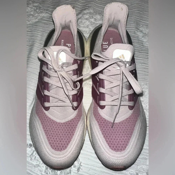 Adidas Ultraboost 21 Running Shoes - Picture 4 of 9